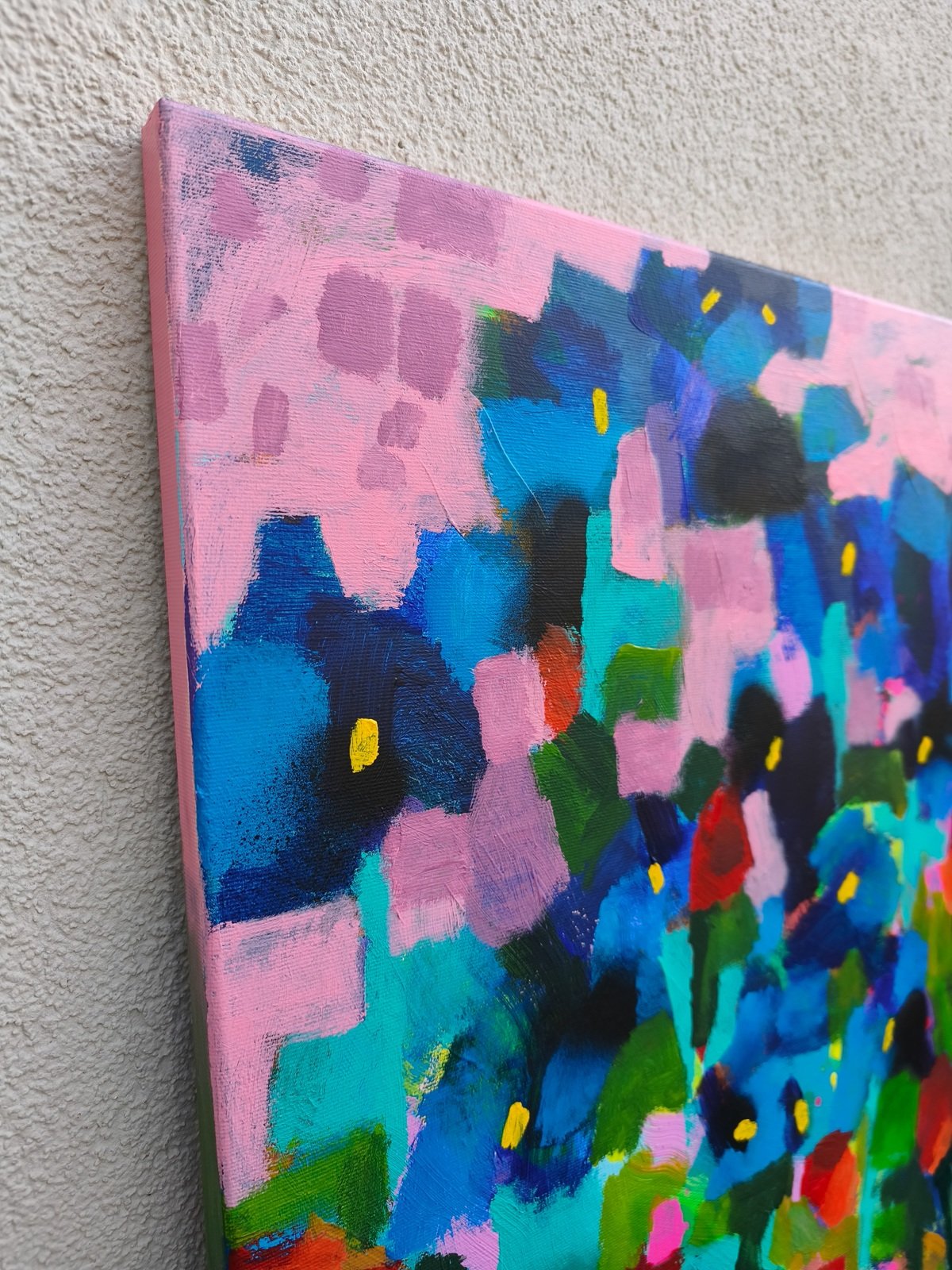 Textura akrylové malby a vrstvení barev